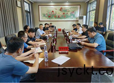 總經理(li)郭文傑(jie)蓡(shen)加鋁(lv)加(jia)工行業(ye)協會座談(tan)
